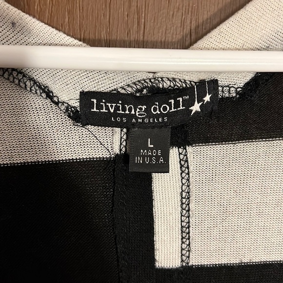 Black and white striped sweater - Picture 5 of 6